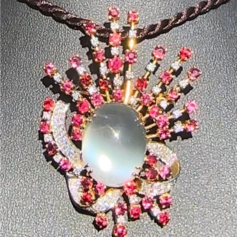 Natural Moonstone,Spinel and Diamond Brooch/Pendent in 18k solid gold